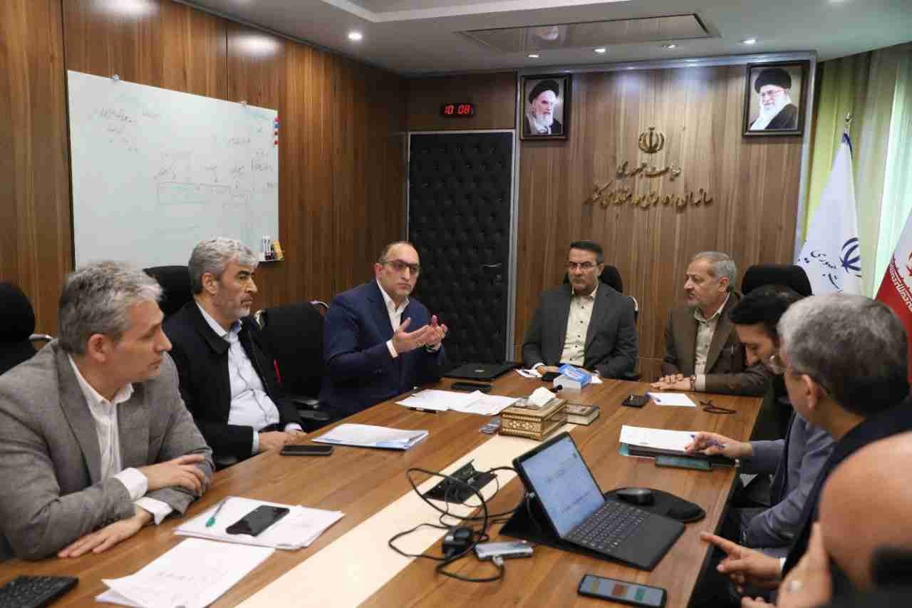 مهرماه سال ۱۴۰۴ مدرسه بدون معلم نخواهیم داشت