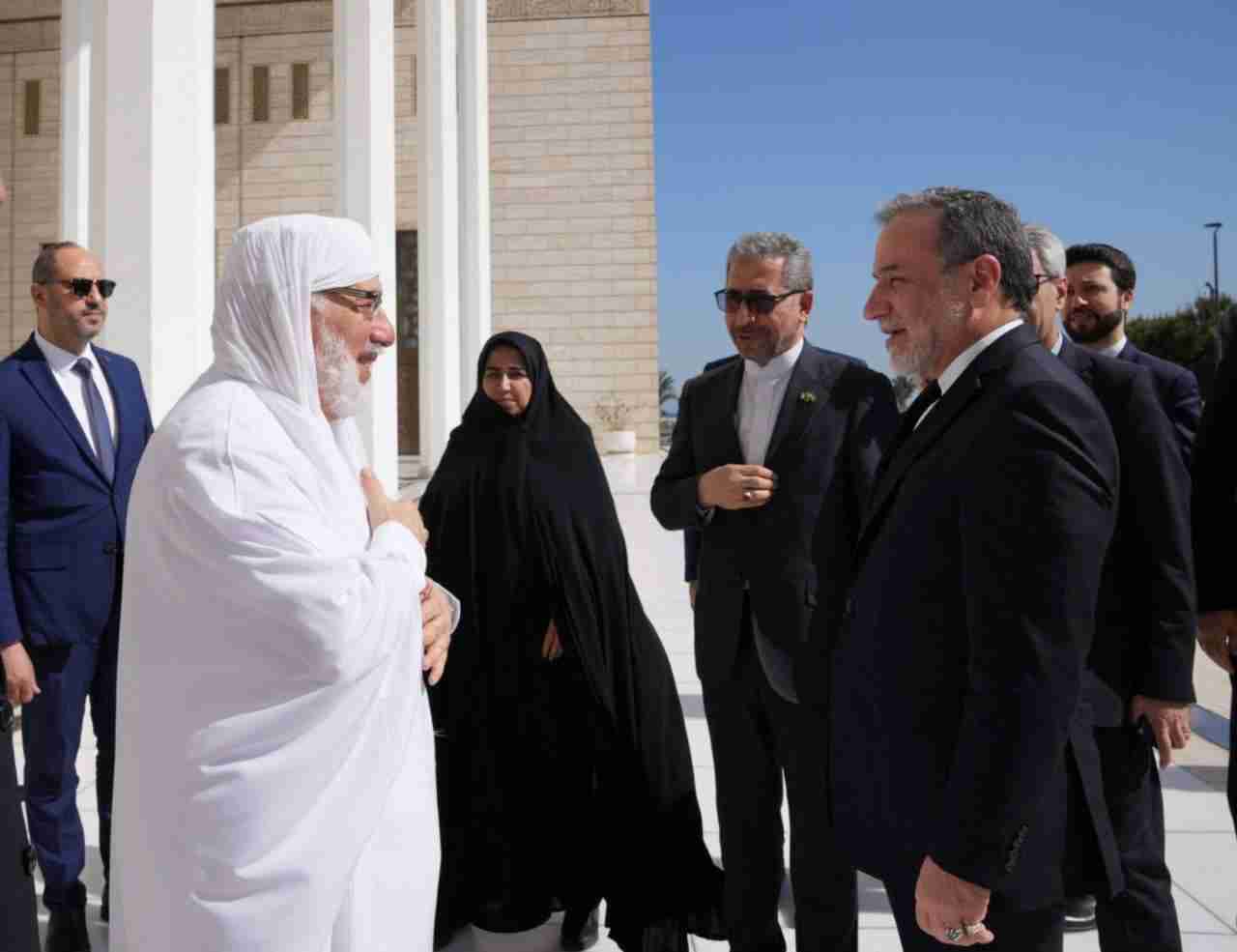 بازدید وزیر امور خارجه جمهوری اسلامی ایران از مسجد جامع الجزایر