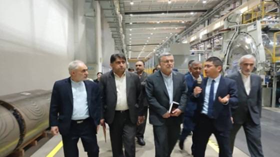 بازدید وزیر بهداشت، درمان و آموزش پزشکی از کارخانه پیشرفته تجهیزات پزشکی در چین؛ تأکید بر ضرورت نوسازی تجهیزات درمانی کشور