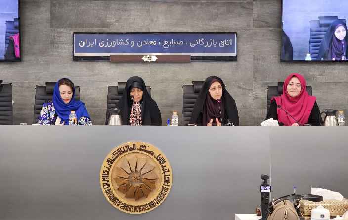 دولت موظف به رفع موانع رشد و شکوفایی زنان است
