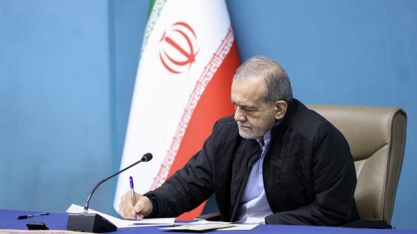 جشنواره کتاب رشد باید زمینه‌های رشد و تعالی همگان را برای دستیابی به ایرانی آباد فراهم سازد