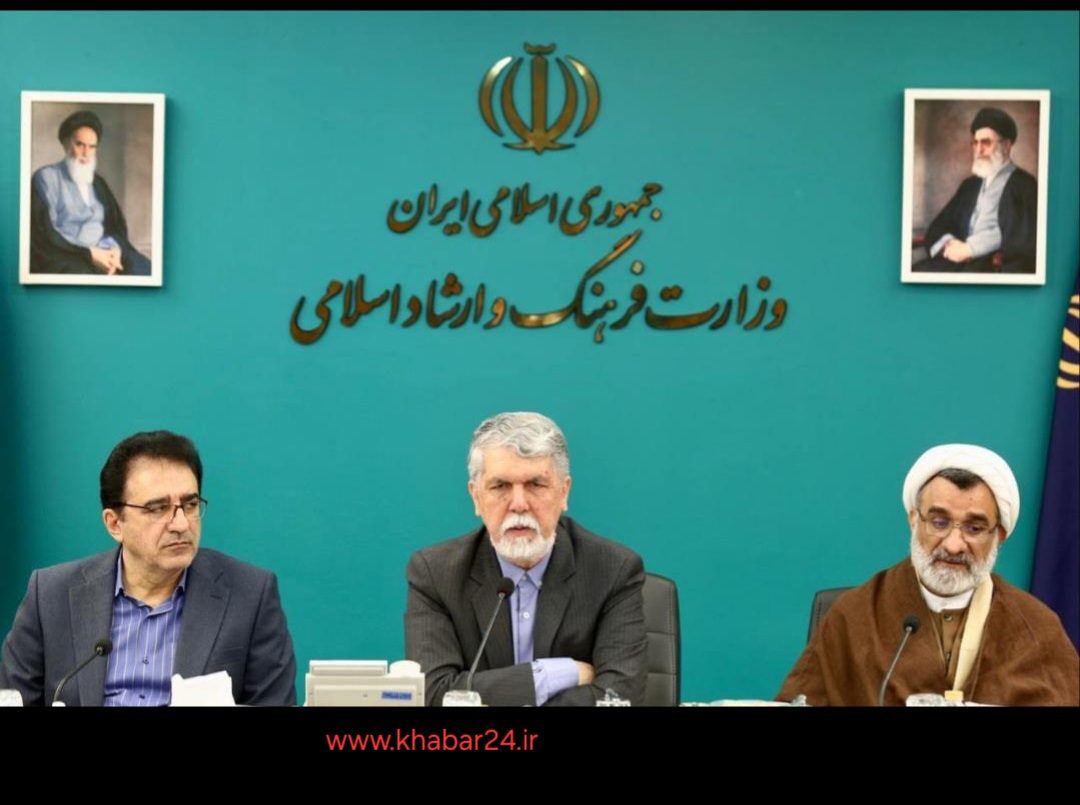 خبر۲۴ ؛ سید عباس صالحی  : توانایی‌ شوراهای فرهنگ عمومی را نباید دست‌کم گرفت