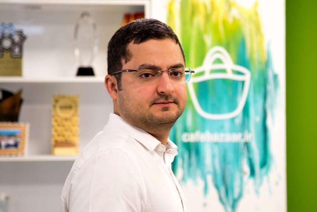 حسام آرمندهی، بنیان‌گذار بازار، کافه دیوار و بلد
