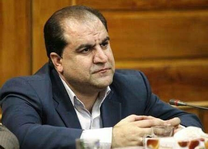 احمد کرمی استاندار ایلام : پذیرش خودروها از ۵ روز پیش آغاز شده و تاکنون بیش از ۱۲ هزار خودرو در پارکینگ بزرگ اربعین پارک کرده‌اند