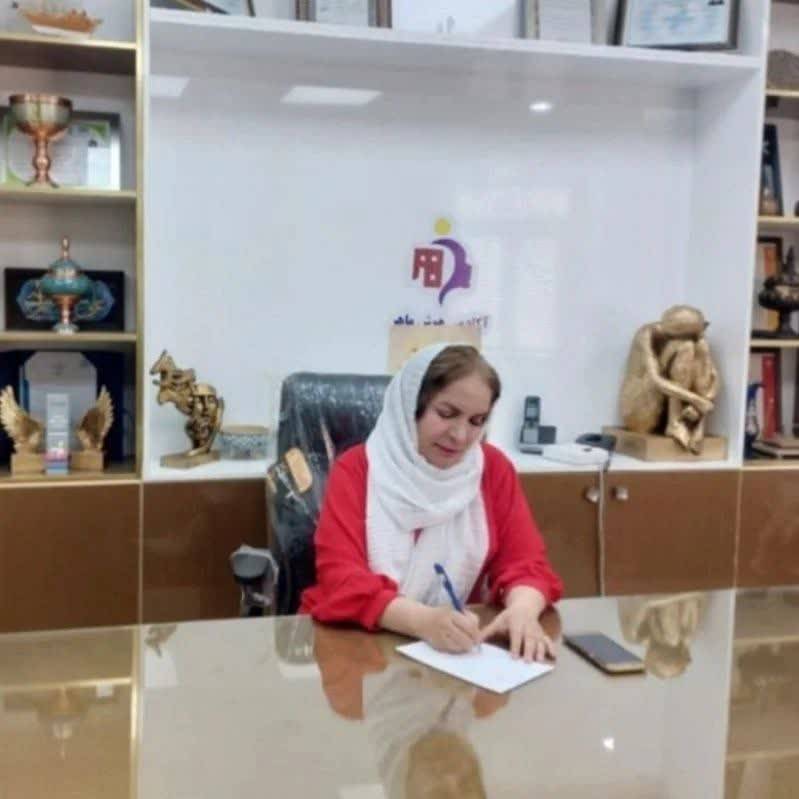 دکتر فاطمه رسولی : استارتاپ مشاورآنلاین  | همراهی تخصصی برای آرامش خانواده و موفقیت تحصیلی