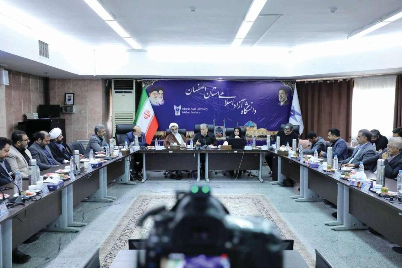 دکتر رنجبر : توان علمی دانشگاه آزاد در خدمت پیشرفت کشور